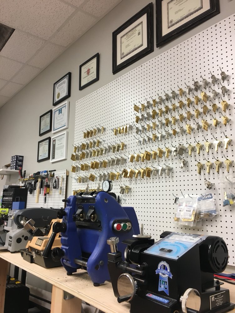 THE PROFESSIONAL LOCKSMITH 54 Photos & 12 Reviews Lincolnwood, Illinois Keys & Locksmiths