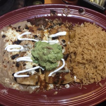 Salsa & Beer - Chicken molcajete enchiladas- very tasty! - Mexican Near Me - Van Nuys, California
