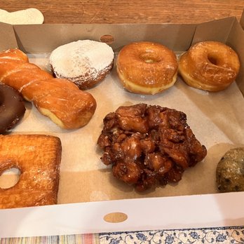 Randy's Donuts - Coffee & Tea Near Me - Las Vegas, Nevada