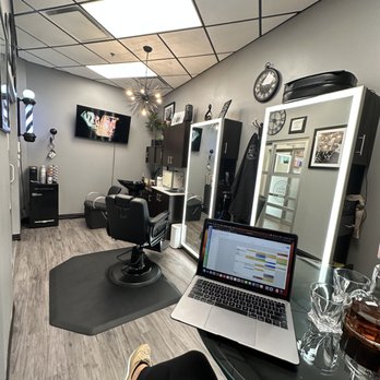 Barber Britt's Shop - Barbers Near Me - Acworth, Georgia Barber Britt's Shop - Barbers Near Me - Acworth, Georgia