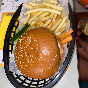 Gourmet Burger Kitchen - Burgers Near Me - London, XGL Gourmet Burger Kitchen - Burgers Near Me - London, XGL