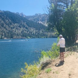 Take food to pretty Twin Lakes Take food to pretty Twin Lakes
