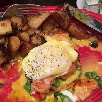 Red's Kitchen + Tavern - Best lobster benedict! - American Near Me - Peabody, Massachusetts Red's Kitchen + Tavern - Best lobster benedict! - American Near Me - Peabody, Massachusetts