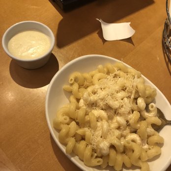 Olive Garden Italian Restaurant - Alfredo, the waiter thought it looked dry so he took it upon himself to give me extra sauce! - Italian Near Me - Denton, Texas Olive Garden Italian Restaurant - Alfredo, the waiter thought it looked dry so he took it upon himself to give me extra sauce! - Italian Near Me - Denton, Texas