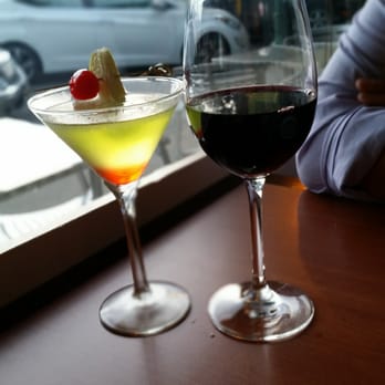 Vanessa's Bistro - Island martini & house cab - Vietnamese Near Me - Walnut Creek, California Vanessa's Bistro - Island martini & house cab - Vietnamese Near Me - Walnut Creek, California