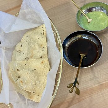 Imli Indian Kitchen & Bar - Papadum with two delicious sauces (tamarind and cucumber/mint) - Indian Near Me - Ormond Beach, Florida
