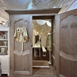 Eyre Home - Tea room entrance (private event space)