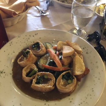 Osteria Vecchio Piemonte - Purse shaped chicken breast stuffed with asparagus and fontina cheese in rosemary red wine sauce - Italian Near Me - Miami, Florida Osteria Vecchio Piemonte - Purse shaped chicken breast stuffed with asparagus and fontina cheese in rosemary red wine sauce - Italian Near Me - Miami, Florida