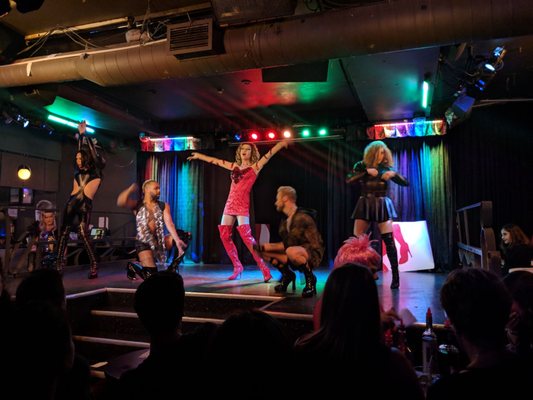 Cabaret Mado by null