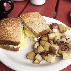 Perry's Main Street Eatery