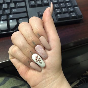 Nail Chic - Set by Krystal - Nail Salons Near Me - White Bear Lake, Minnesota