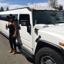 Tracy Limousines - Party Bus Limo Tracy CA