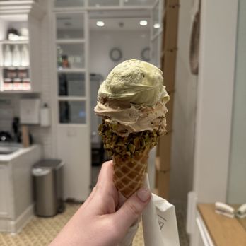 Bacio di Latte - Double scoop ice cream with the pistachio cream and pistachios - Ice Cream & Frozen Yogurt Near Me - Los Angeles, California