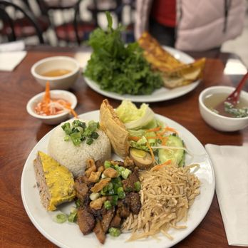 Com Tam Long Xuyen - Com Tam Thit Nuong, Bi, Cha, Tau Hu Ky - Vietnamese Near Me - Milpitas, California Com Tam Long Xuyen - Com Tam Thit Nuong, Bi, Cha, Tau Hu Ky - Vietnamese Near Me - Milpitas, California