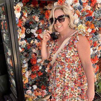 Vanessa's Coffee Shop - My wife loved this phone booth, full of flowers out front. Made for a great photo op. - Breakfast & Brunch Near Me - Orlando, Florida Vanessa's Coffee Shop - My wife loved this phone booth, full of flowers out front. Made for a great photo op. - Breakfast & Brunch Near Me - Orlando, Florida