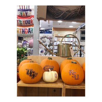 Publix Super Markets - pumpkins and other decorations - Grocery Near Me - Lake Wales, Florida Publix Super Markets - pumpkins and other decorations - Grocery Near Me - Lake Wales, Florida