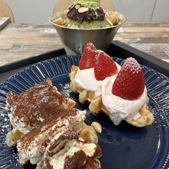 Snowday - Desserts Near Me - Thornhill, Ontario