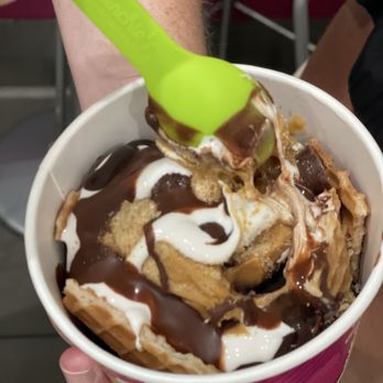 Menchie's Frozen Yogurt - Ice Cream & Frozen Yogurt Near Me - Boca Raton, Florida Menchie's Frozen Yogurt - Ice Cream & Frozen Yogurt Near Me - Boca Raton, Florida