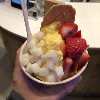 Powder - Mango shaved ice w/ mochi and strawberries - Desserts Near Me - San Francisco, California