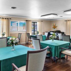 South Marin Health & Wellness Center - Dining room