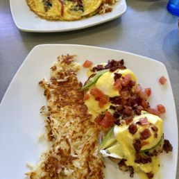California Benedict + omelette California Benedict + omelette