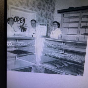 Long’s Bakery - Bakeries Near Me - Indianapolis, Indiana Long’s Bakery - Bakeries Near Me - Indianapolis, Indiana
