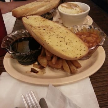 Chris' & Pitt's - Sides to go with the combo. Mashed potatoes, dipping sauce, garlic bread. Steak fries, baked beans, garlic bread. - Barbeque Near Me - Downey, California