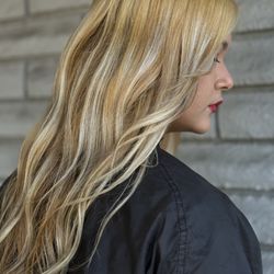 Dax Beauty Salon & Spa - Blonde highlights