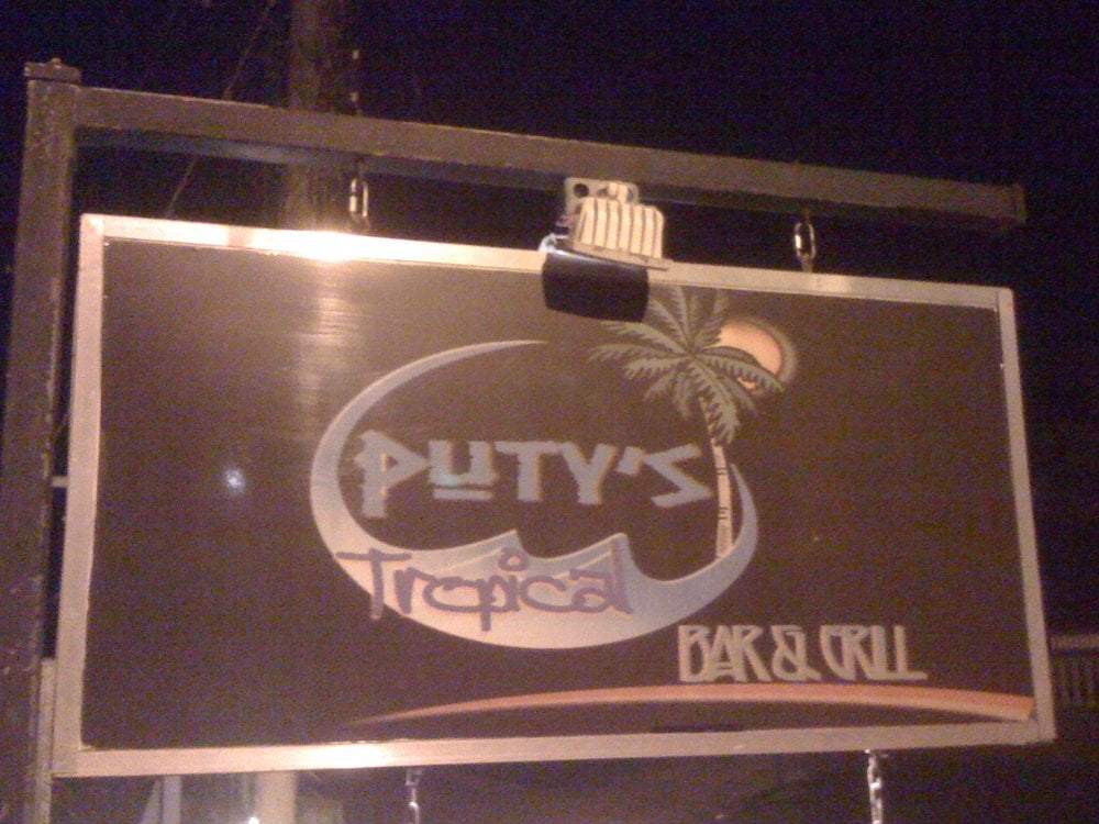 Puty's Bar & Grill Image