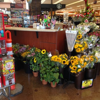 Ralphs Fresh Fare - Flower dept replacing old Coffee Bean - Grocery Near Me - San Diego, California Ralphs Fresh Fare - Flower dept replacing old Coffee Bean - Grocery Near Me - San Diego, California