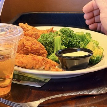 LongHorn Steakhouse - Kids chicken tender, and broccoli with ranch - Steakhouses Near Me - Bakersfield, California LongHorn Steakhouse - Kids chicken tender, and broccoli with ranch - Steakhouses Near Me - Bakersfield, California