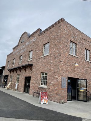 Davison Orchards by null