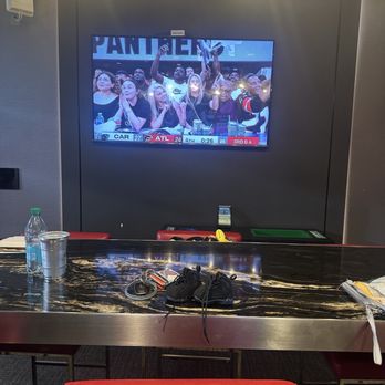 Mercedes-Benz Stadium - TVs in the box - Stadiums & Arenas Near Me - Atlanta, Georgia