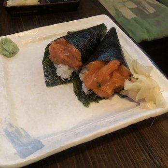 Yen Sushi & Sake Bar - Spicy salmon/spicy tuna hand rolls - Japanese Near Me - Studio City, California