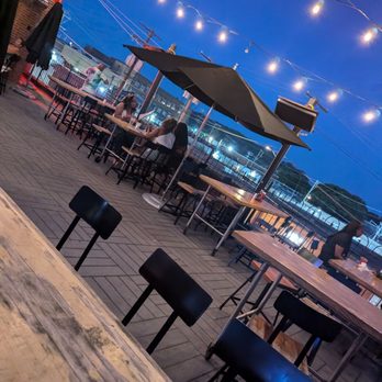 Ivy City SmokeHouse - Seafood Near Me - Washington, DC, District of Columbia