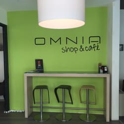 Omnia - Left to the shop, right to the cafè
