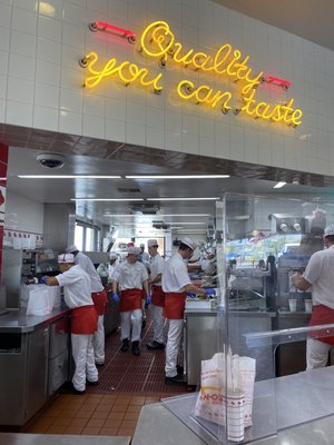 In-N-Out Burger by null