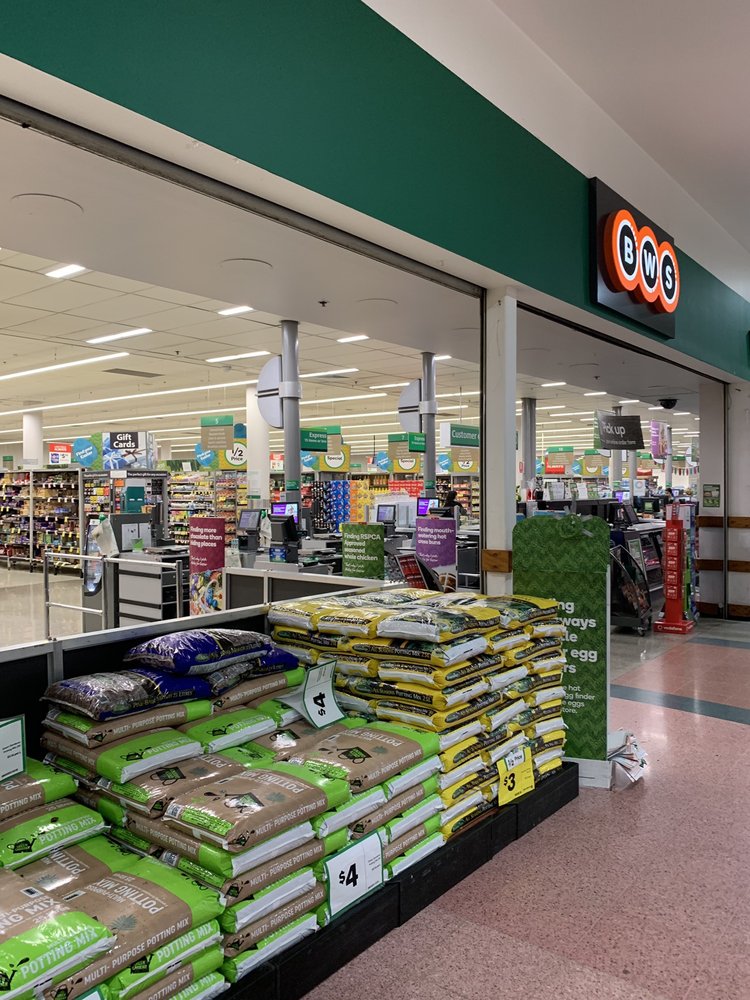 WOOLWORTHS Neeta City Shopping Centre, Cnr Nelson & Smart Sts