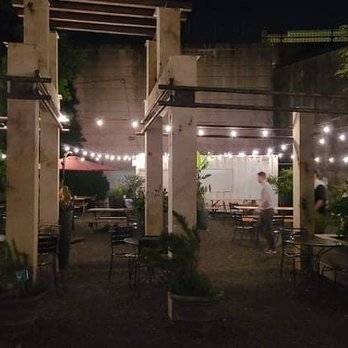 PHS Pop Up Garden - Manayunk - Cocktail Bars Near Me - Philadelphia, Pennsylvania PHS Pop Up Garden - Manayunk - Cocktail Bars Near Me - Philadelphia, Pennsylvania