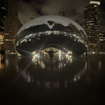 Cloud Gate - Public Art Near Me - Chicago, Illinois
