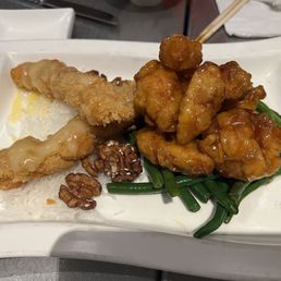 Chicken and shrimp with walnuts Chicken and shrimp with walnuts