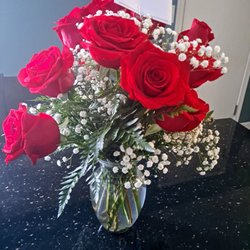 Carriage House of Flowers - Roses