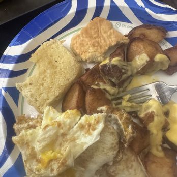 Sweet Mamas Restaurant - The "over medium" eggs , non crispy home fries - American Near Me - Orlando, Florida