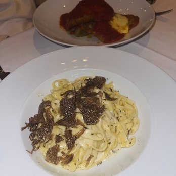 Ristorante Sotto Sotto - Creamy truffle fettuccine with shaved truffles was flavourful and delicious - Italian Near Me - Toronto, Ontario Ristorante Sotto Sotto - Creamy truffle fettuccine with shaved truffles was flavourful and delicious - Italian Near Me - Toronto, Ontario