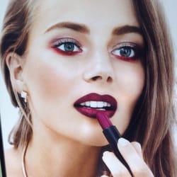 JCPenney - An advertisement showing why you shouldn't wear makeup