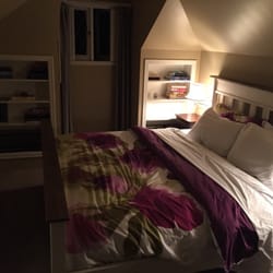 English Bay Inn - King sized bed
