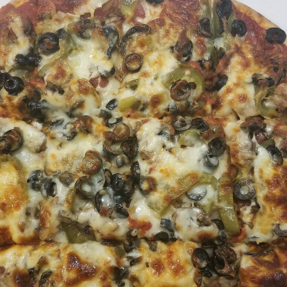 Festa Pizzeria - Supreme pizza - Pizza Near Me - Chicago, Illinois