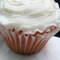 Cakes by David - Strawberry cupcake