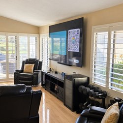 United Wholesale Flooring - Absolutely Amazing looking Flooring & Quality!!