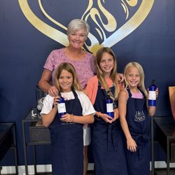 Heart Notes Candle Bar & Boutique